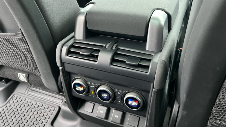 Land Rover Defender 2.0 P400e XS Edition 110 5dr Auto Estate